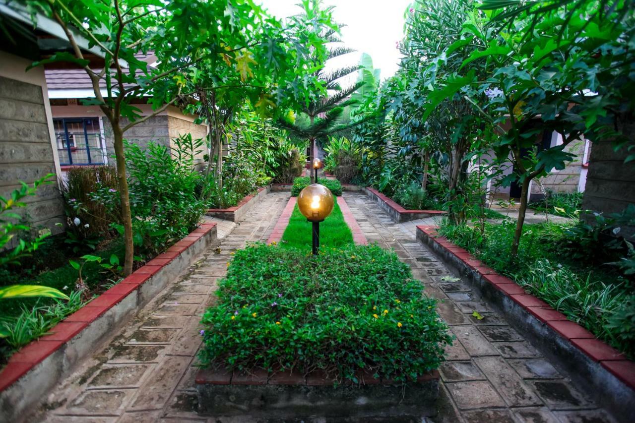 Maya Gardens Sagana Resort Kültér fotó